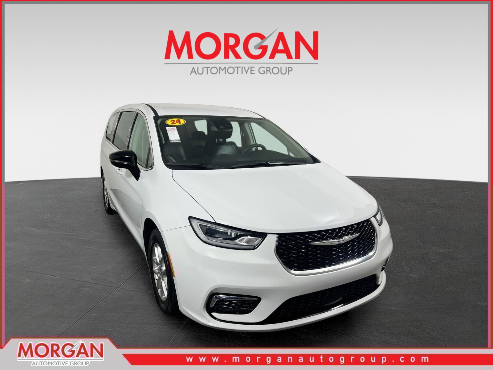 2024 Chrysler Pacifica Touring L's photo