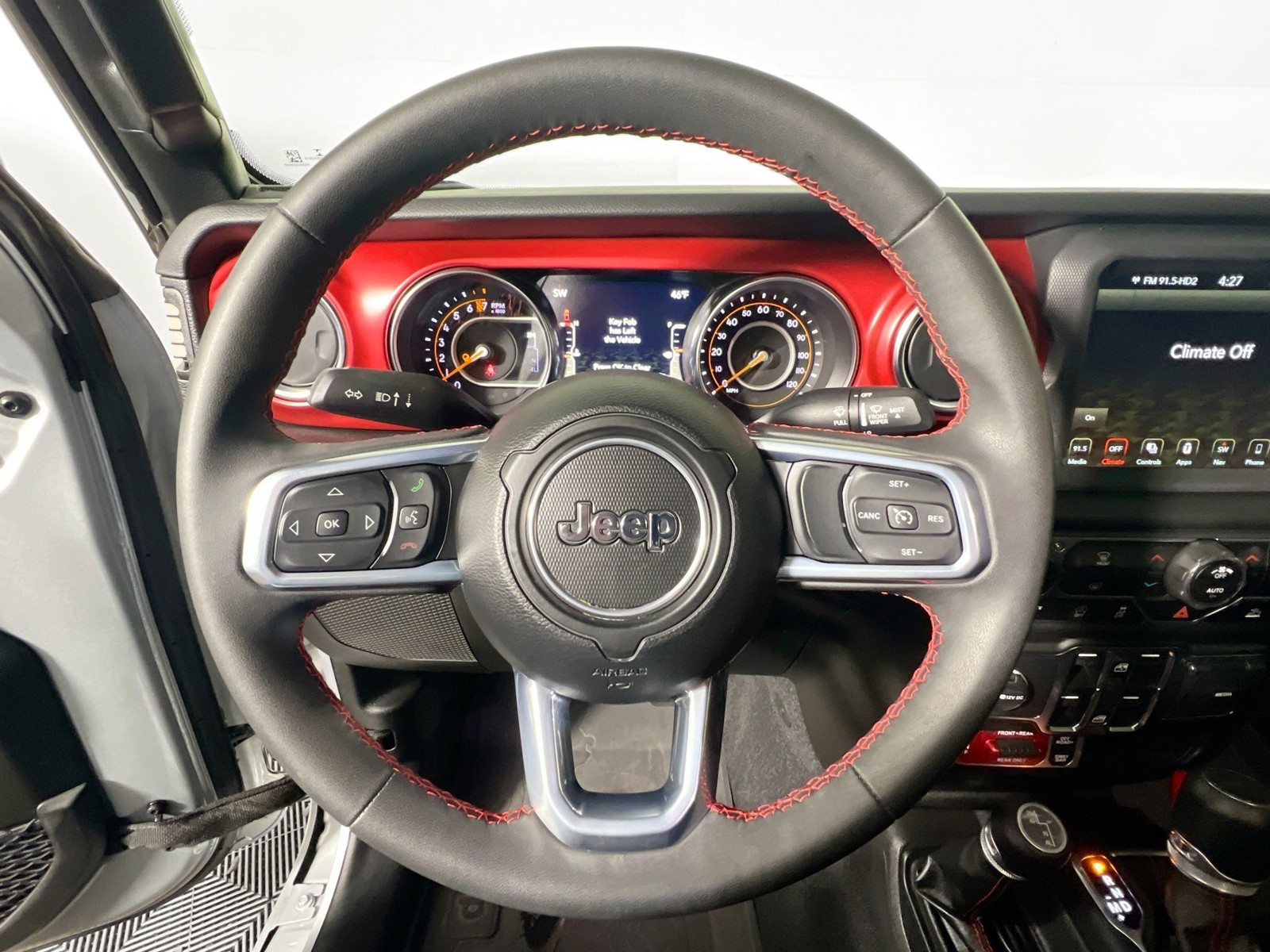 2023 Jeep Gladiator - Photo 15