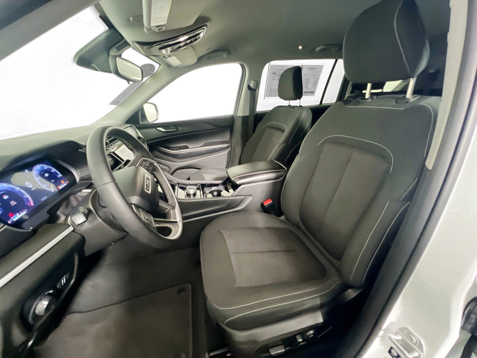 2023 Jeep Grand Cherokee L - Photo 12