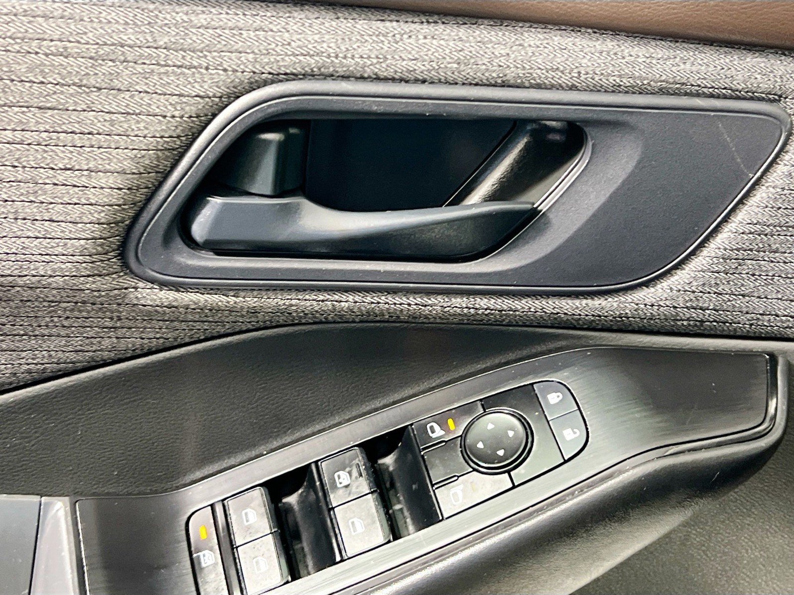 2023 Nissan Rogue - Photo 14