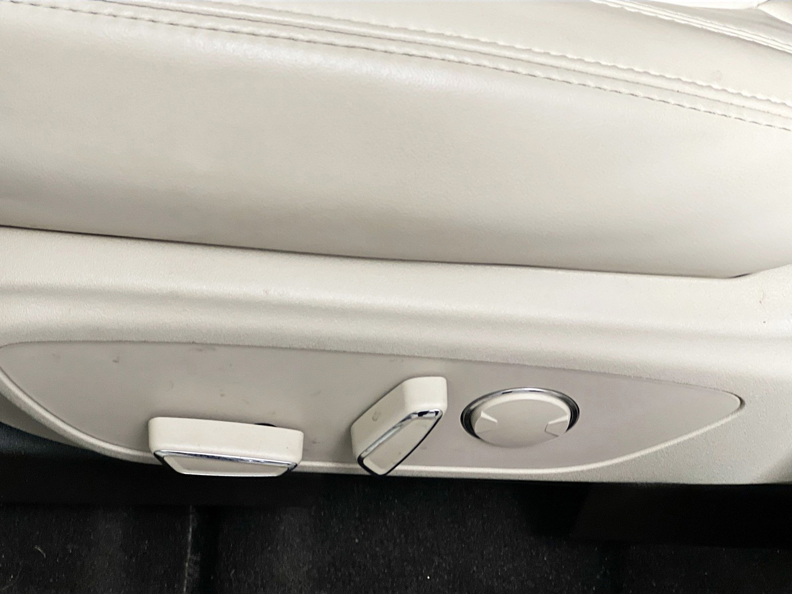 2020 Lincoln MKZ - Photo 13