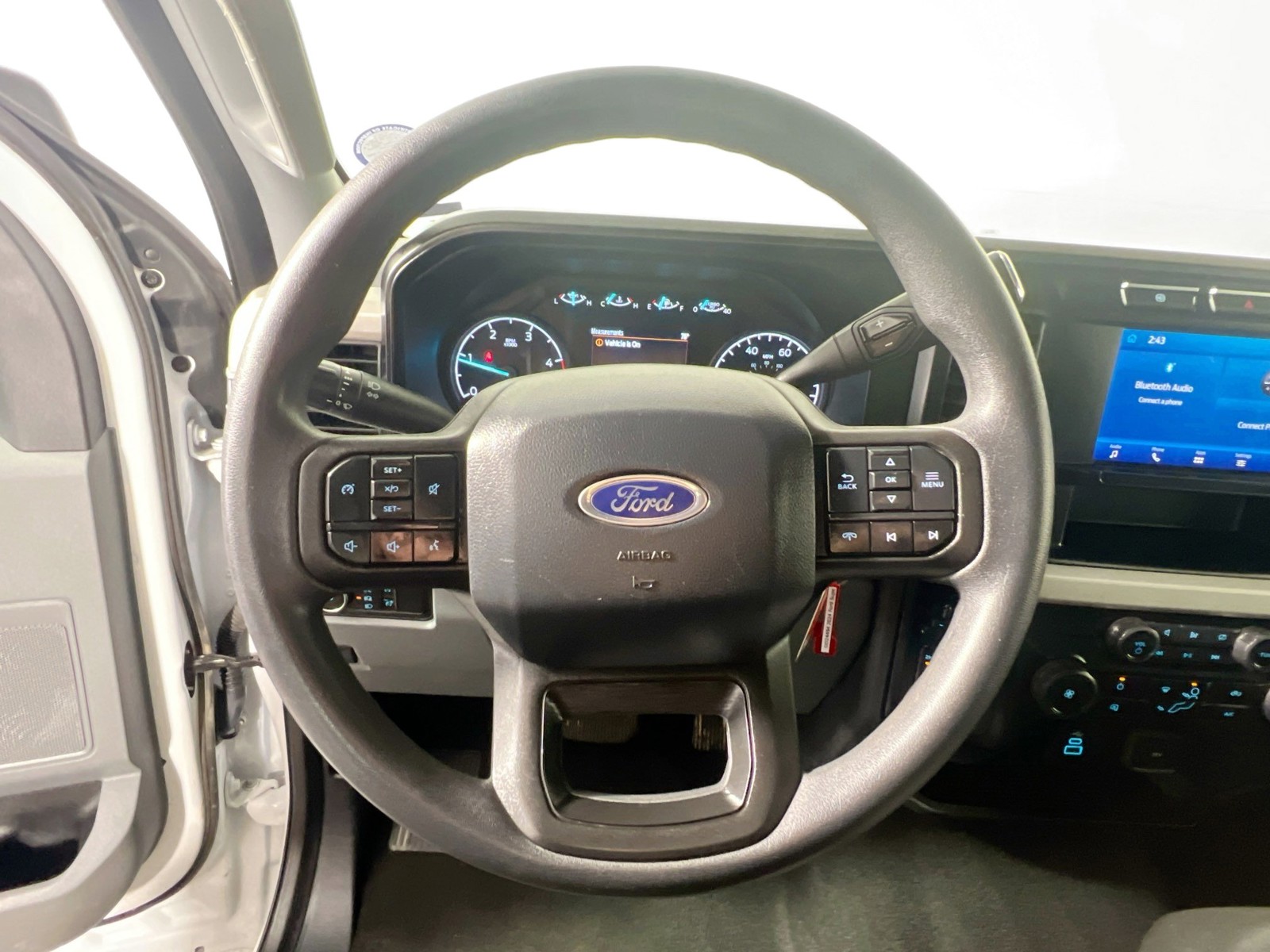 2024 Ford F-350SD - Photo 15