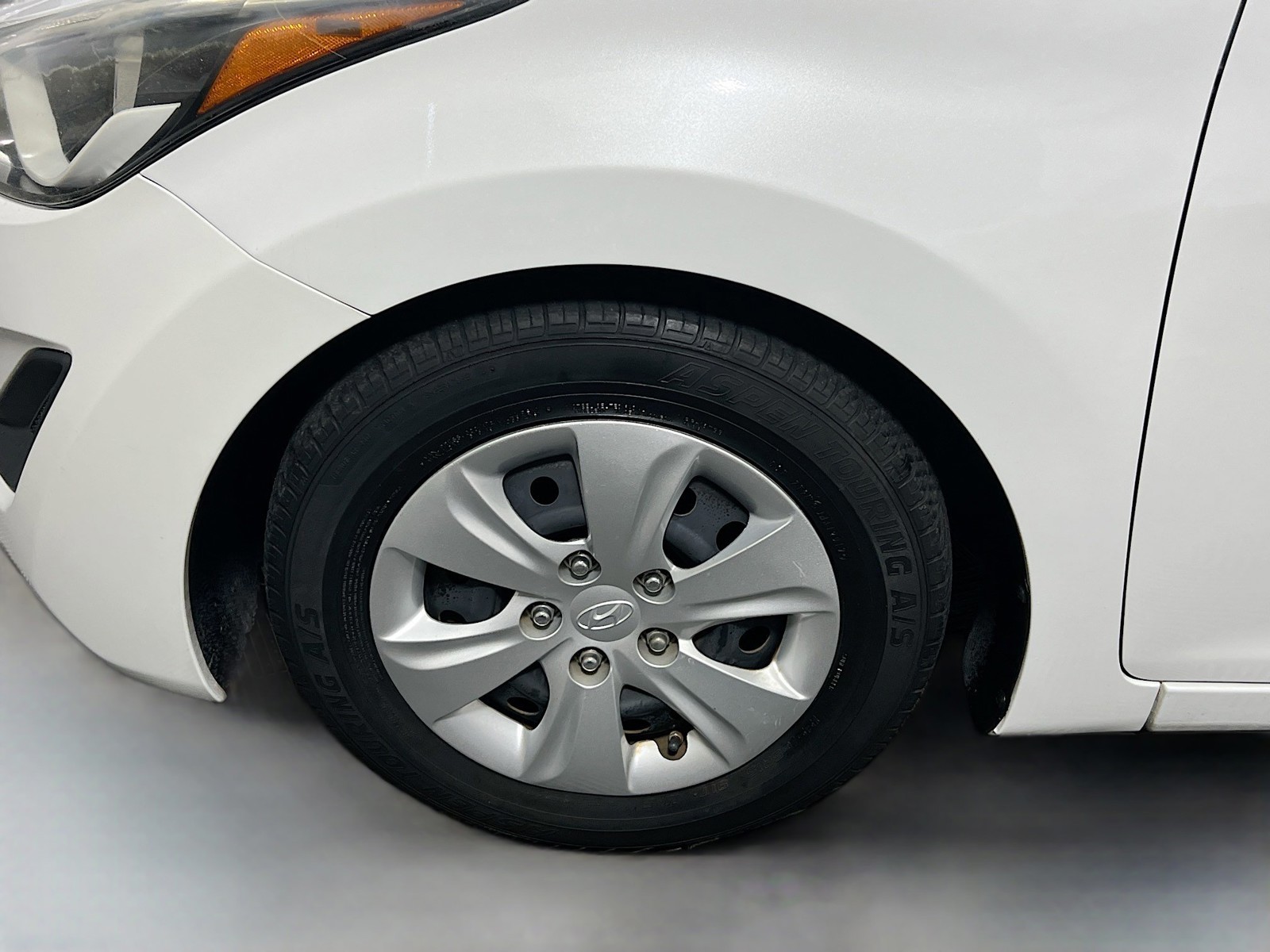 2016 Hyundai Elantra - Photo 11
