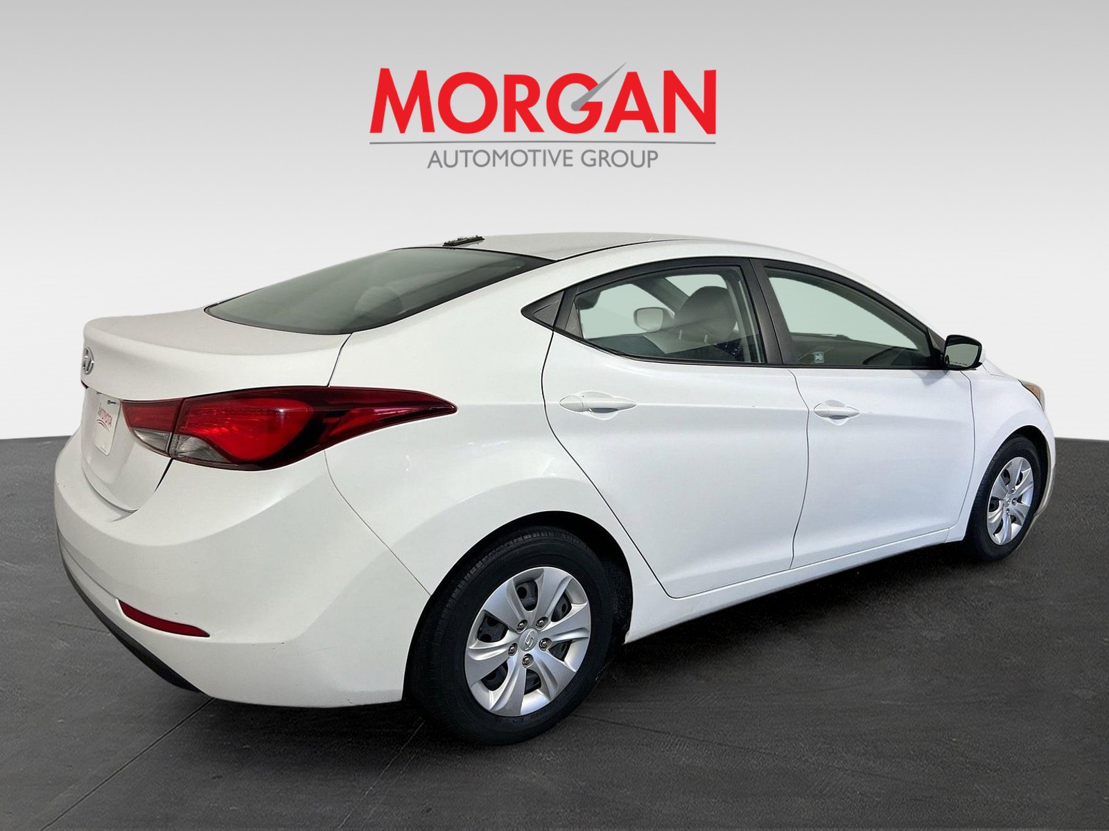 2016 Hyundai Elantra - Photo 4