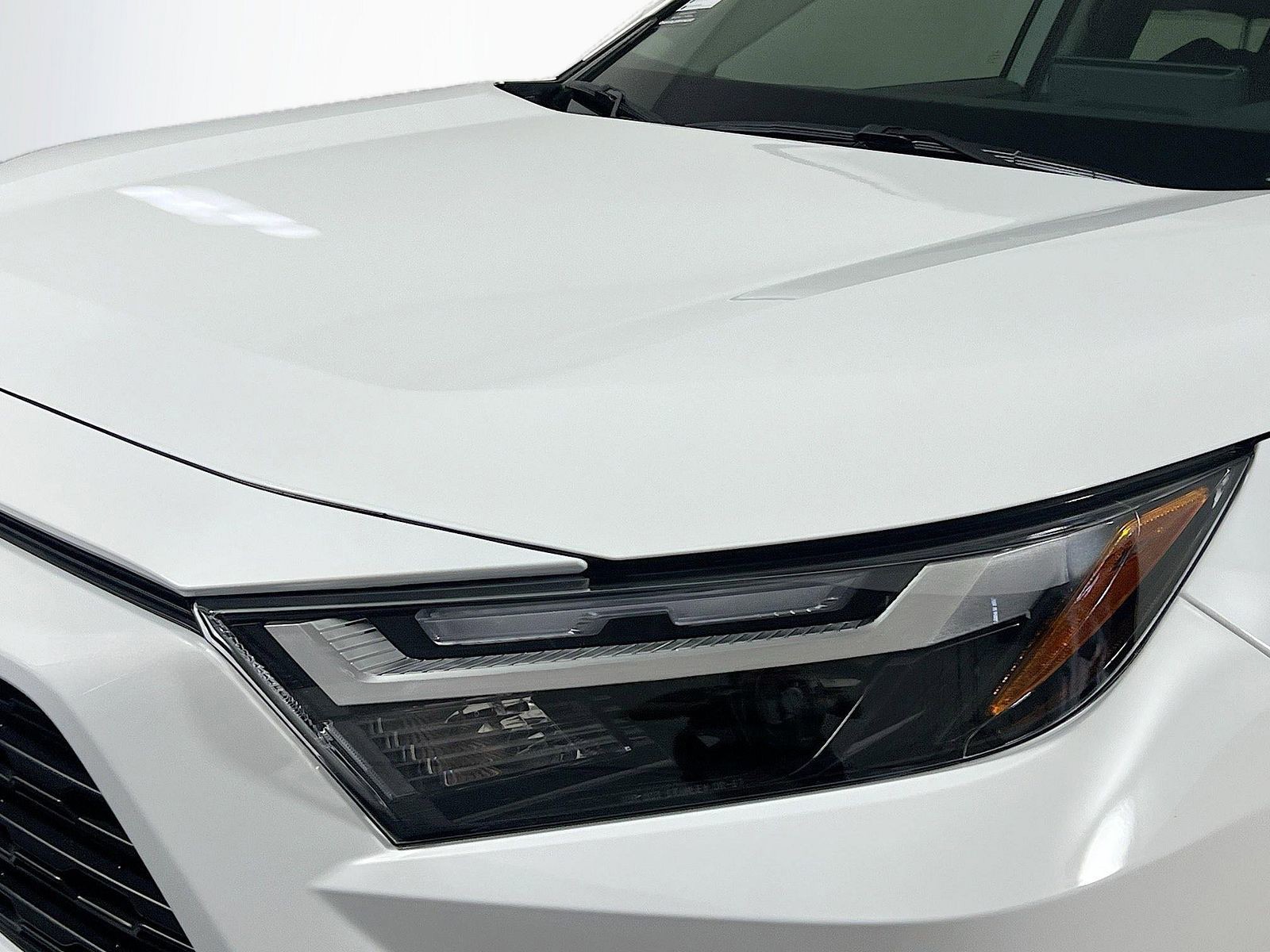 2024 Toyota RAV4 Hybrid - Photo 9