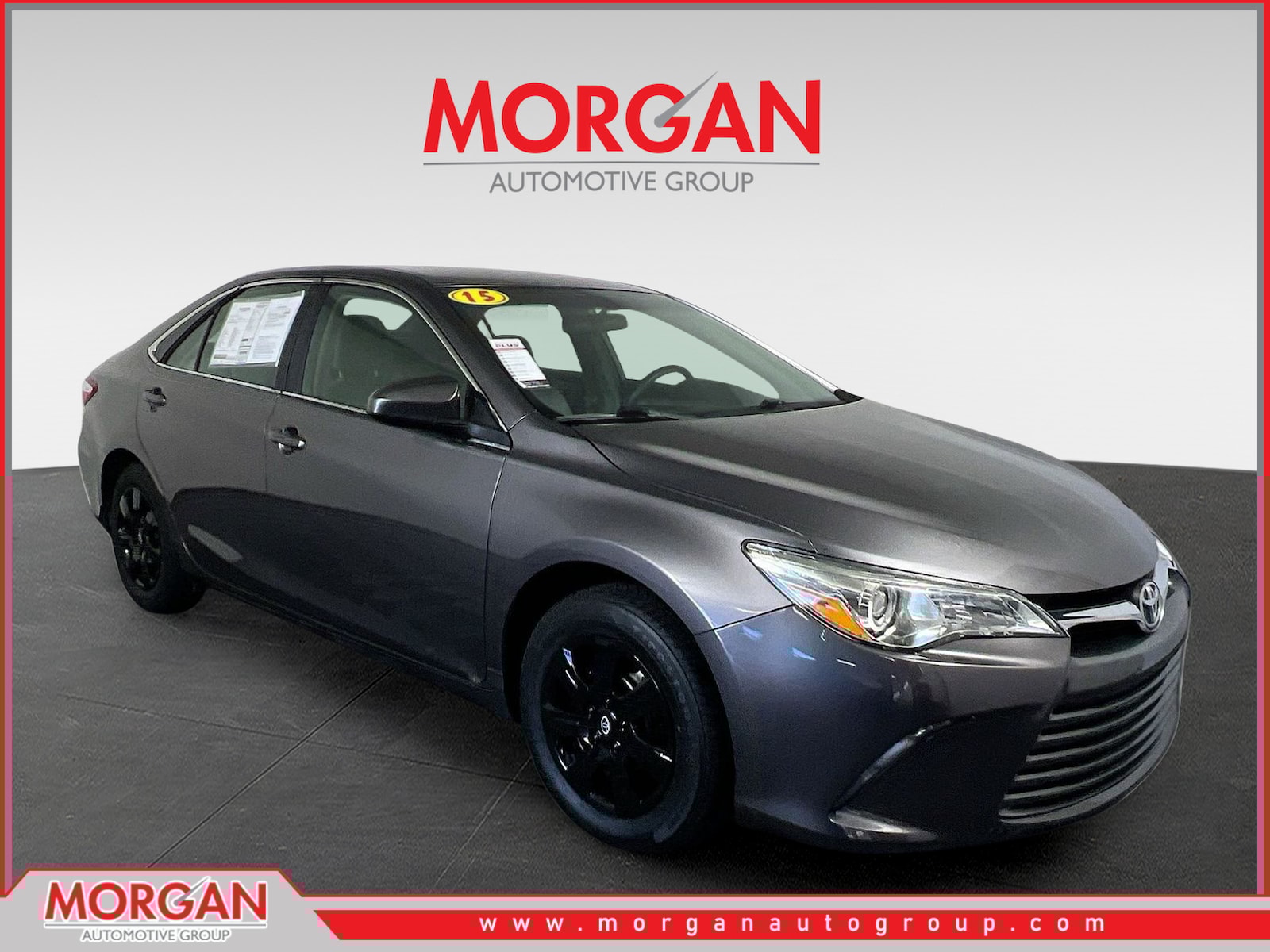 2015 Toyota Camry LE's photo