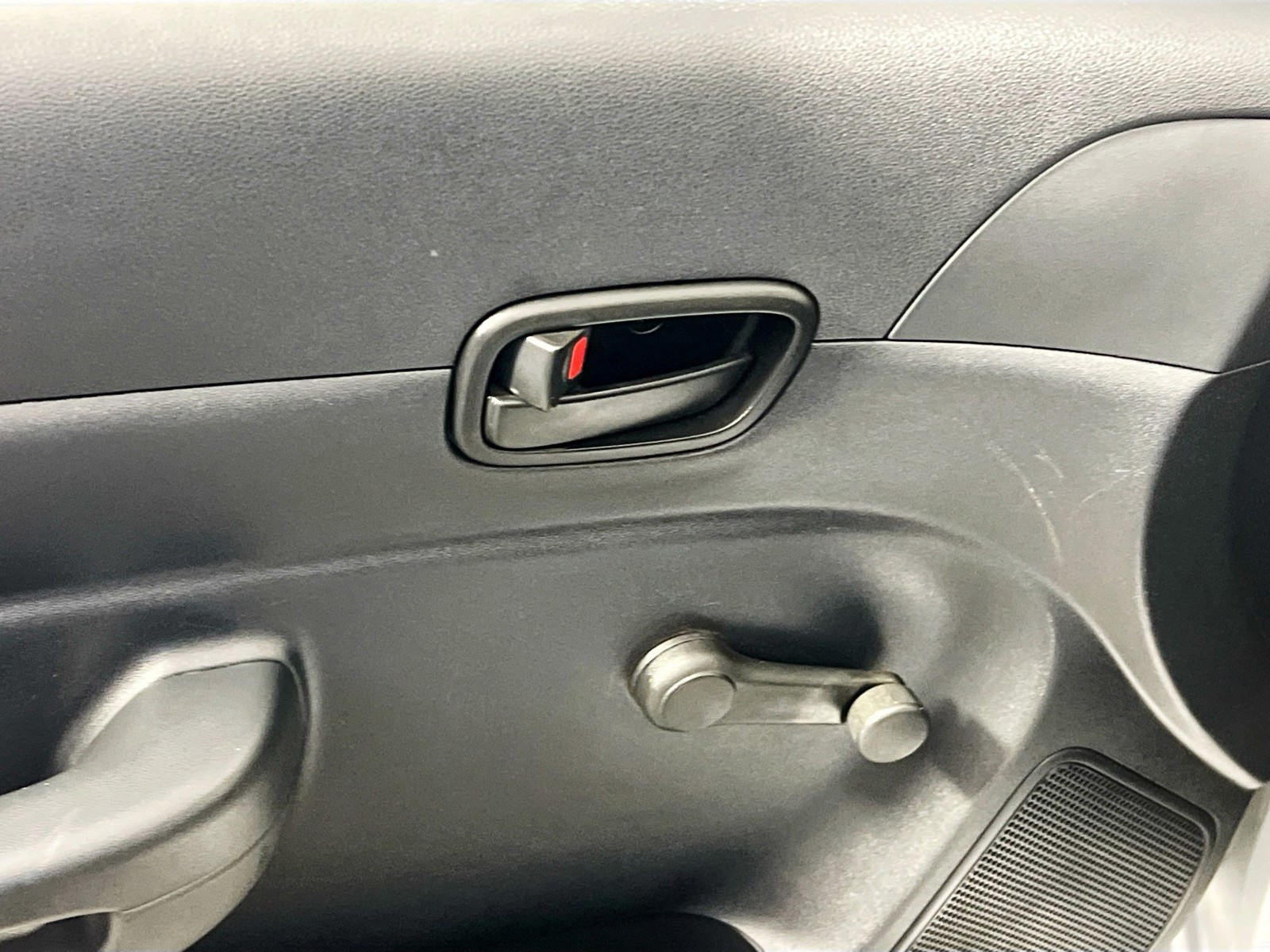 2010 Hyundai Accent - Photo 14