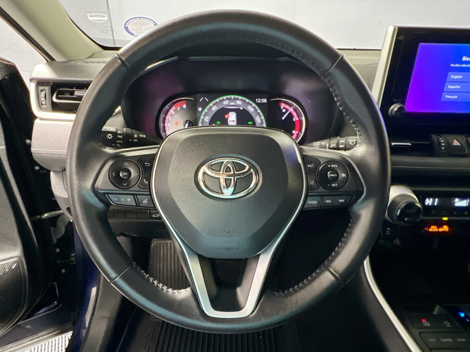 2023 Toyota RAV4 - Photo 15