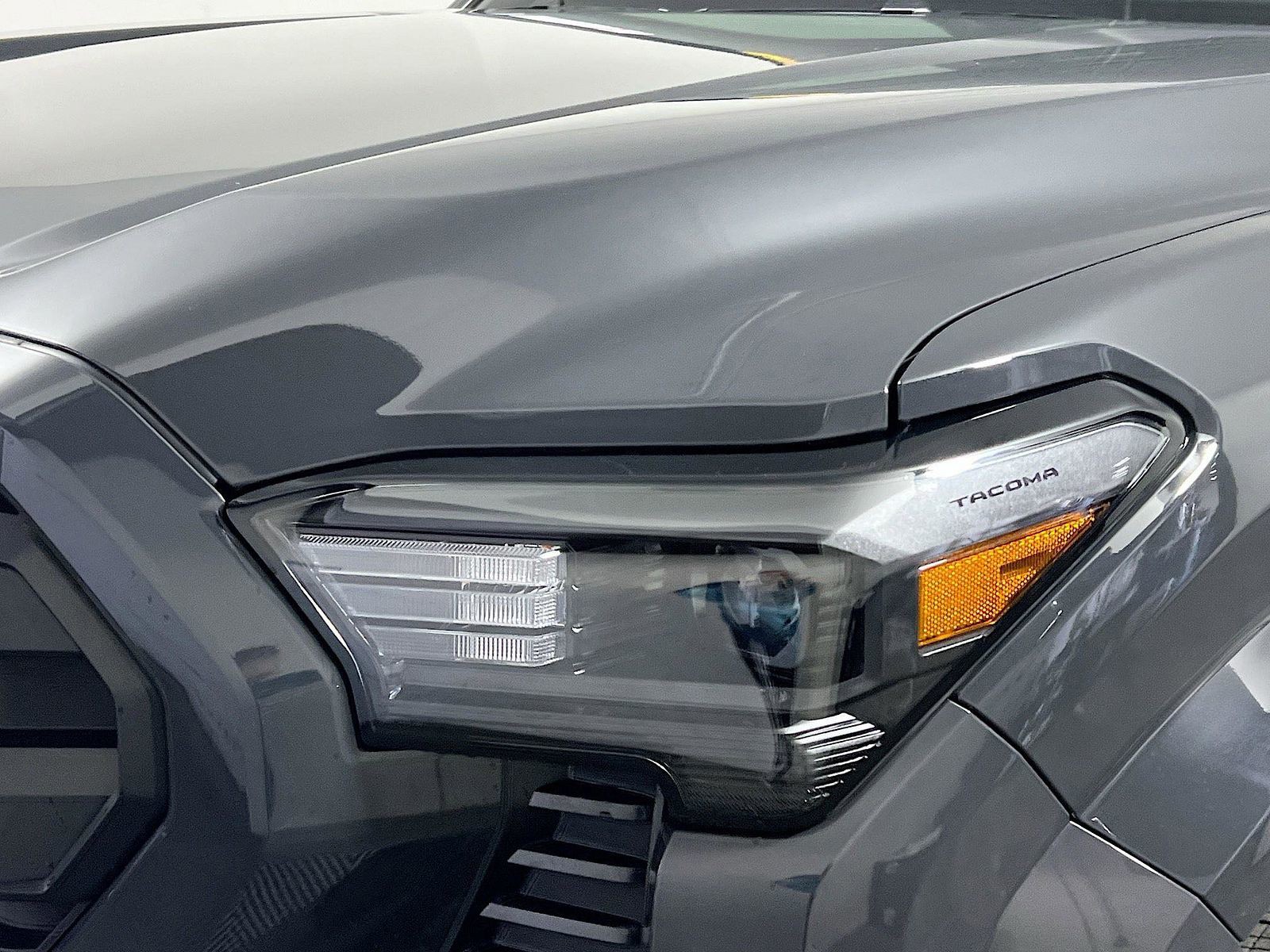 2024 Toyota Tacoma - Photo 9