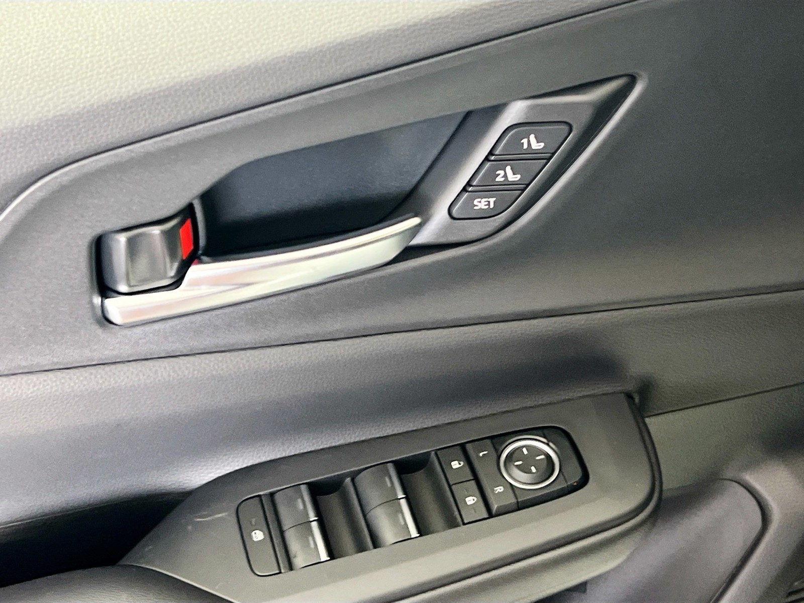 2026 Toyota Prius Plug-In Hybrid - Photo 14