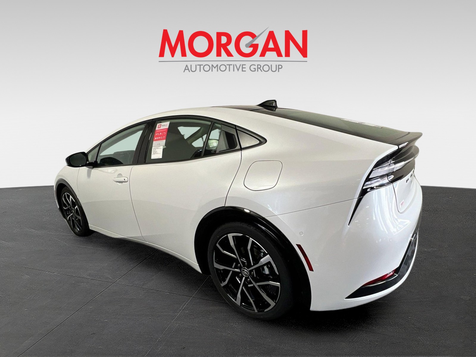 2026 Toyota Prius Plug-In Hybrid - Photo 6