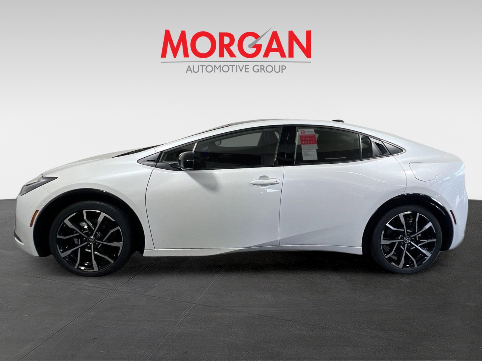 2026 Toyota Prius Plug-In Hybrid - Photo 8