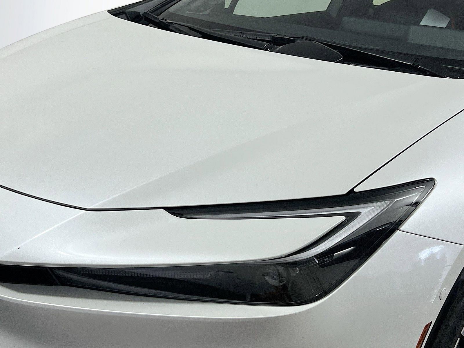 2026 Toyota Prius Plug-In Hybrid - Photo 9