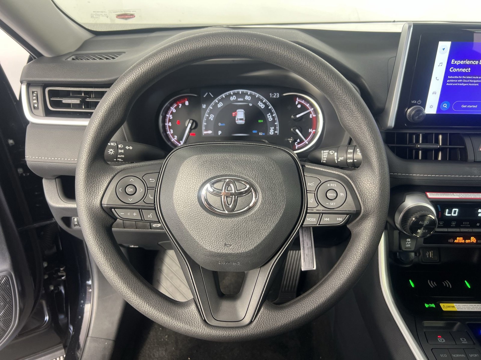2024 Toyota RAV4 - Photo 15