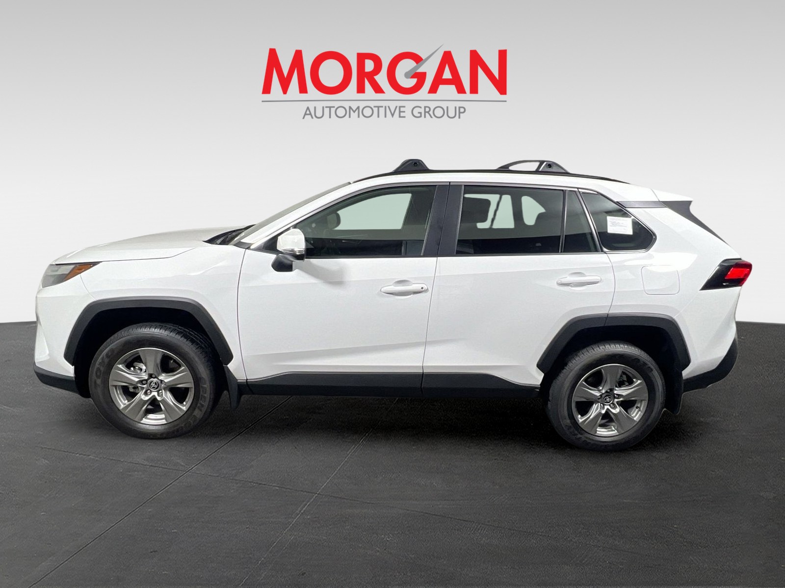 2025 Toyota RAV4 - Photo 8
