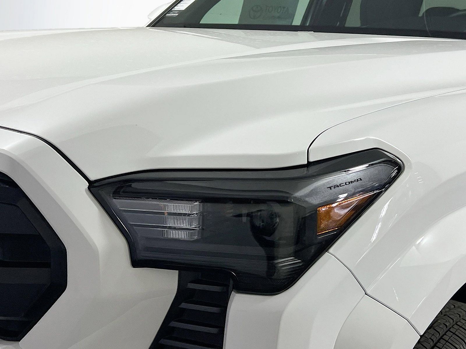 2025 Toyota Tacoma 2WD - Photo 9