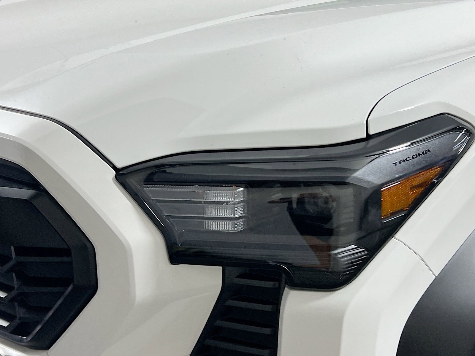 2025 Toyota Tacoma 4WD - Photo 9