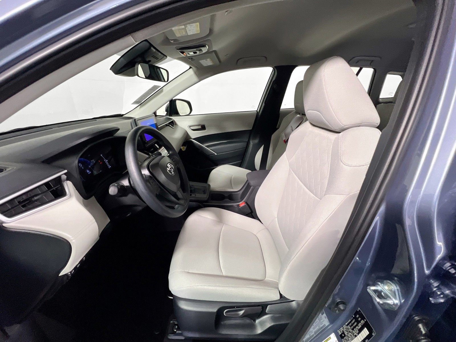 2026 Toyota Corolla Cross - Photo 12