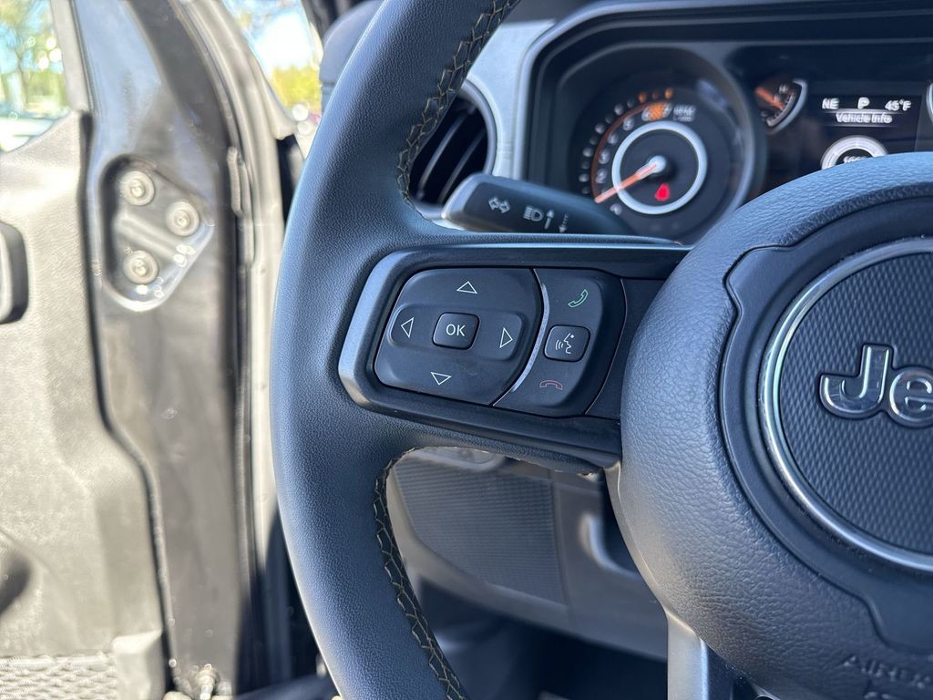 2024 Jeep Wrangler - Photo 15