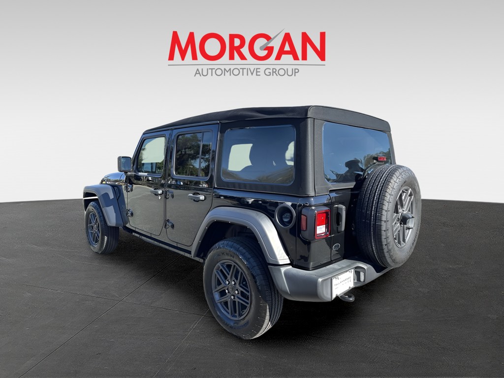 2024 Jeep Wrangler - Photo 6