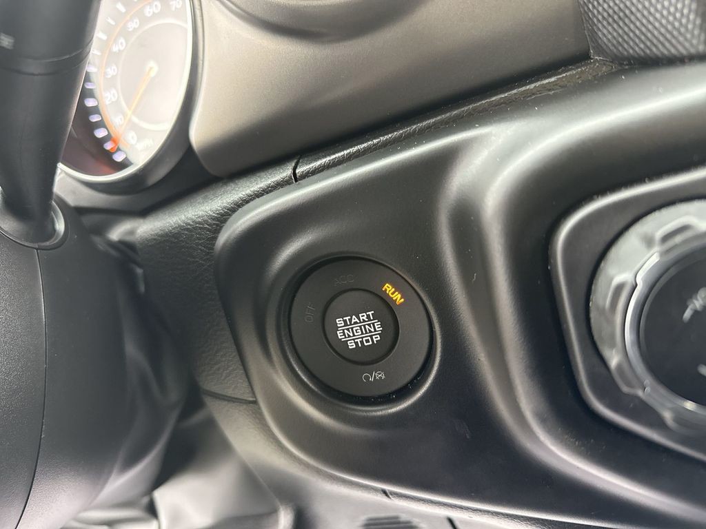 2023 Jeep Gladiator - Photo 15