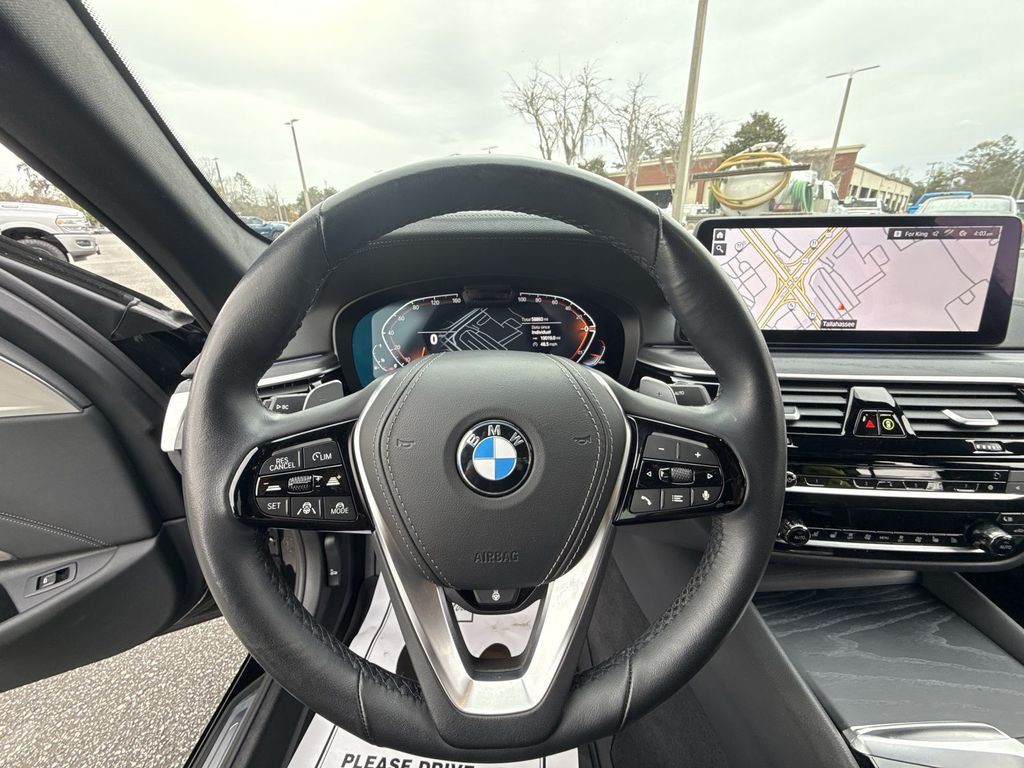 2021 BMW 5 Series - Photo 13