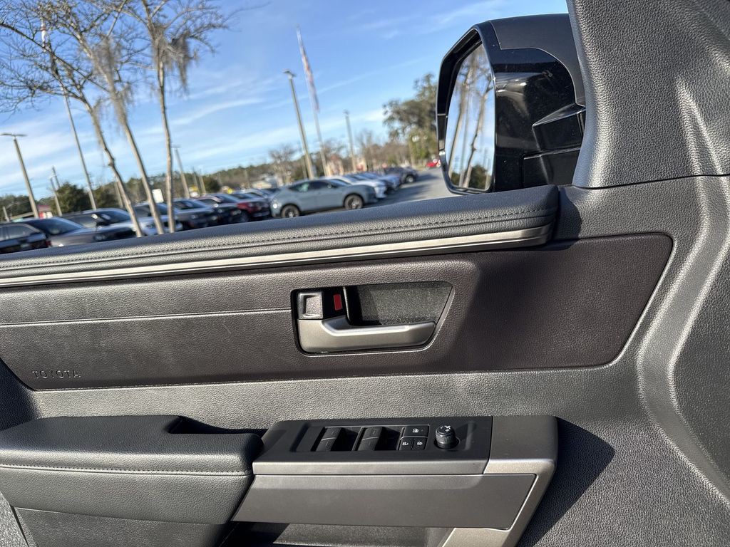 2024 Toyota Tundra - Photo 11