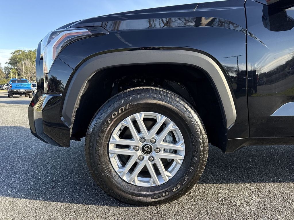 2024 Toyota Tundra - Photo 9