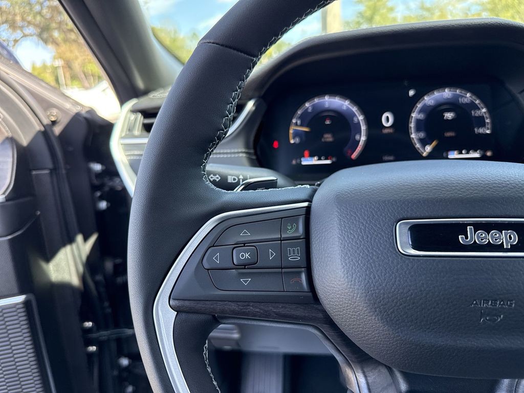2025 Jeep Grand Cherokee L - Photo 15