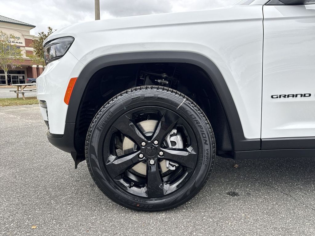 2025 Jeep Grand Cherokee L - Photo 10