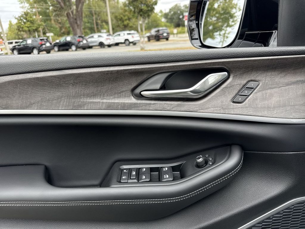 2025 Jeep Grand Cherokee L - Photo 12