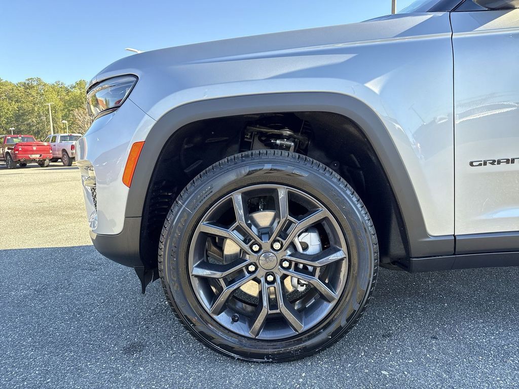 2025 Jeep Grand Cherokee - Photo 9
