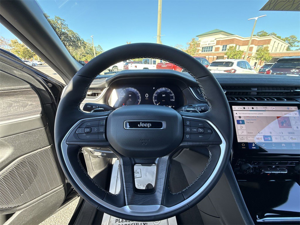 2025 Jeep Grand Cherokee - Photo 13