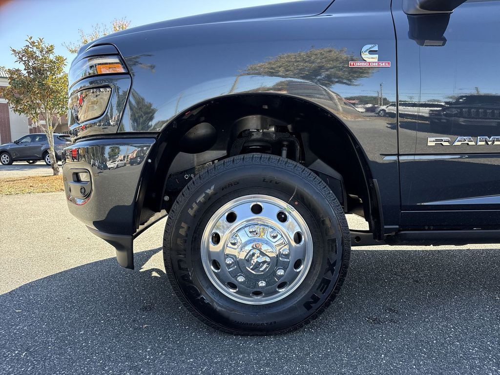 2026 Ram 3500 - Photo 10