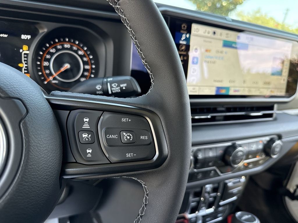 2025 Jeep Gladiator - Photo 15