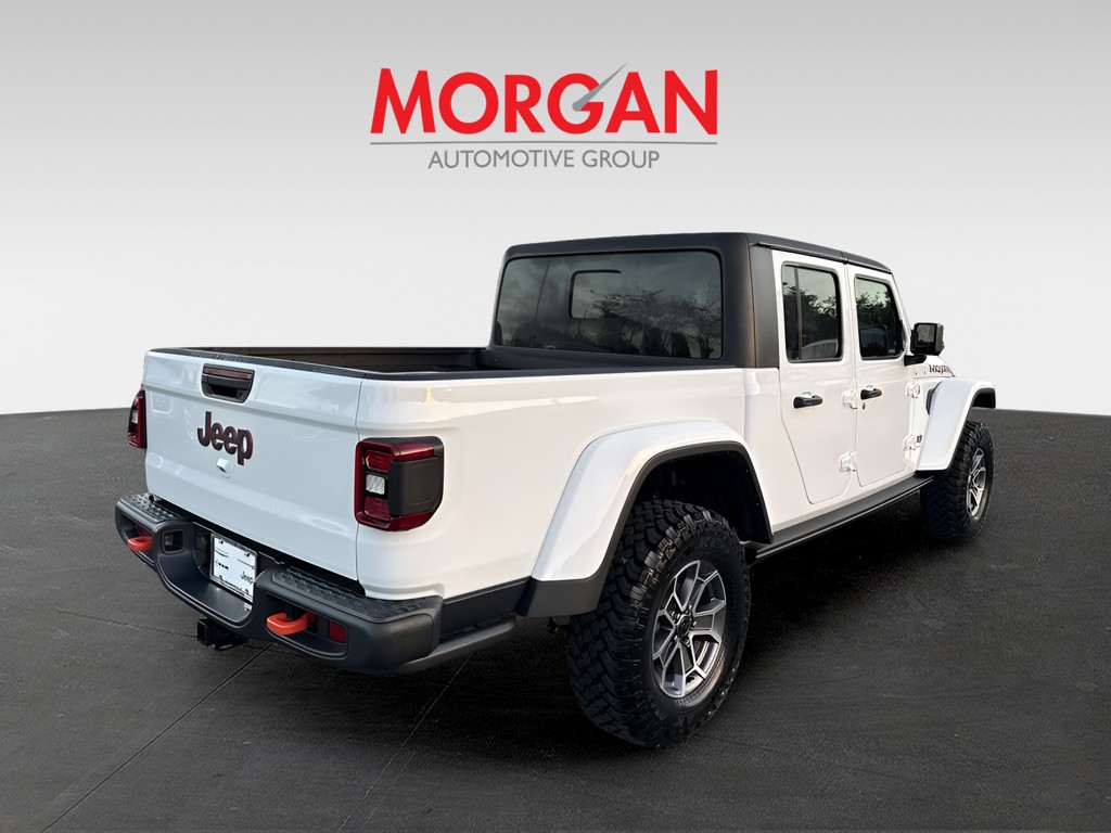 2025 Jeep Gladiator - Photo 4