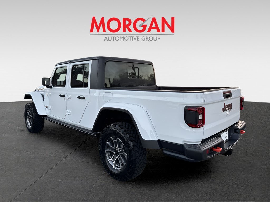 2025 Jeep Gladiator - Photo 5