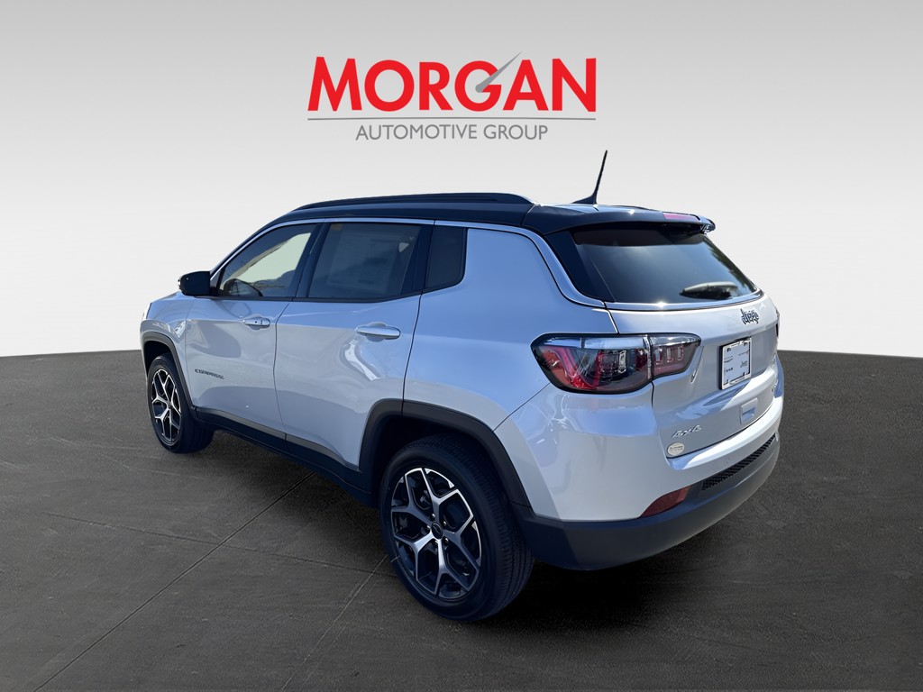 2026 Jeep Compass - Photo 4
