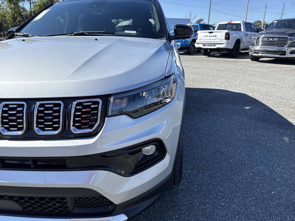 2026 Jeep Compass - Photo 9
