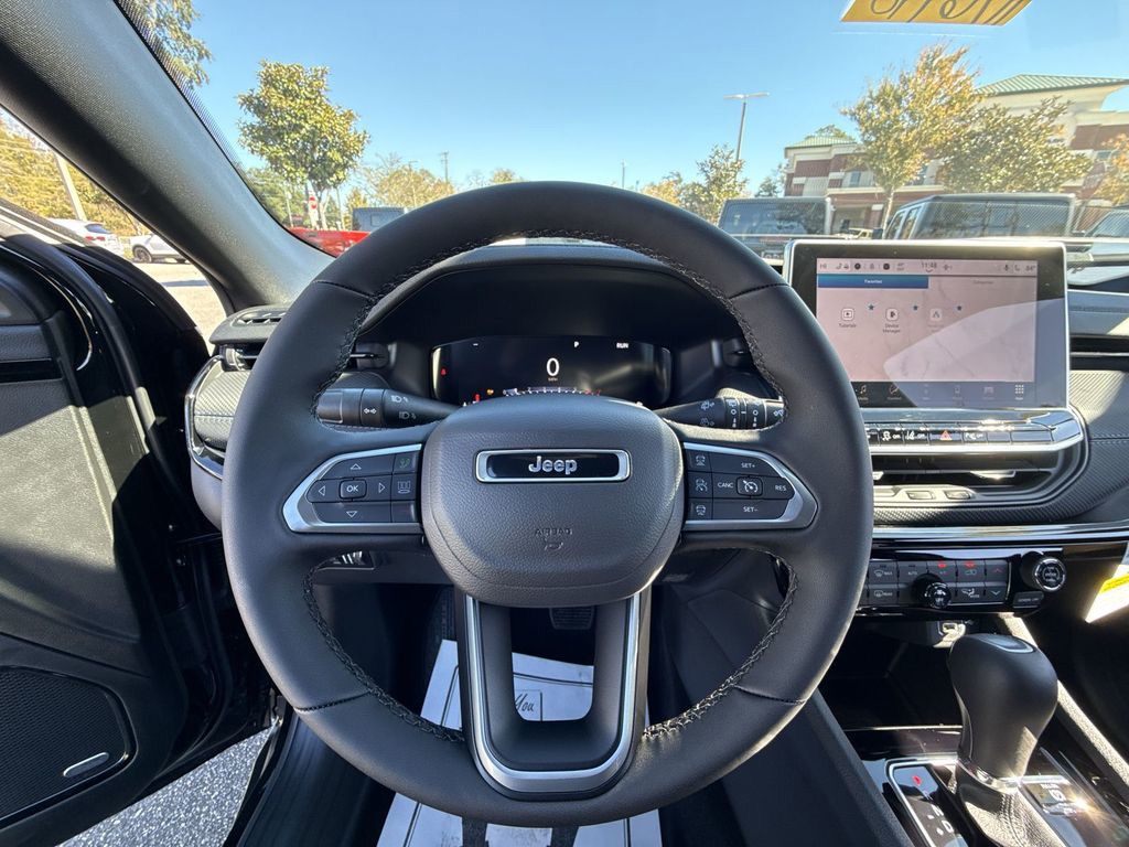 2026 Jeep Compass - Photo 13