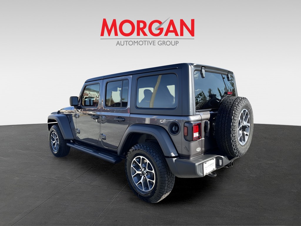 2026 Jeep Wrangler - Photo 5