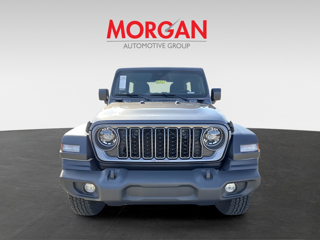 2026 Jeep Wrangler - Photo 3