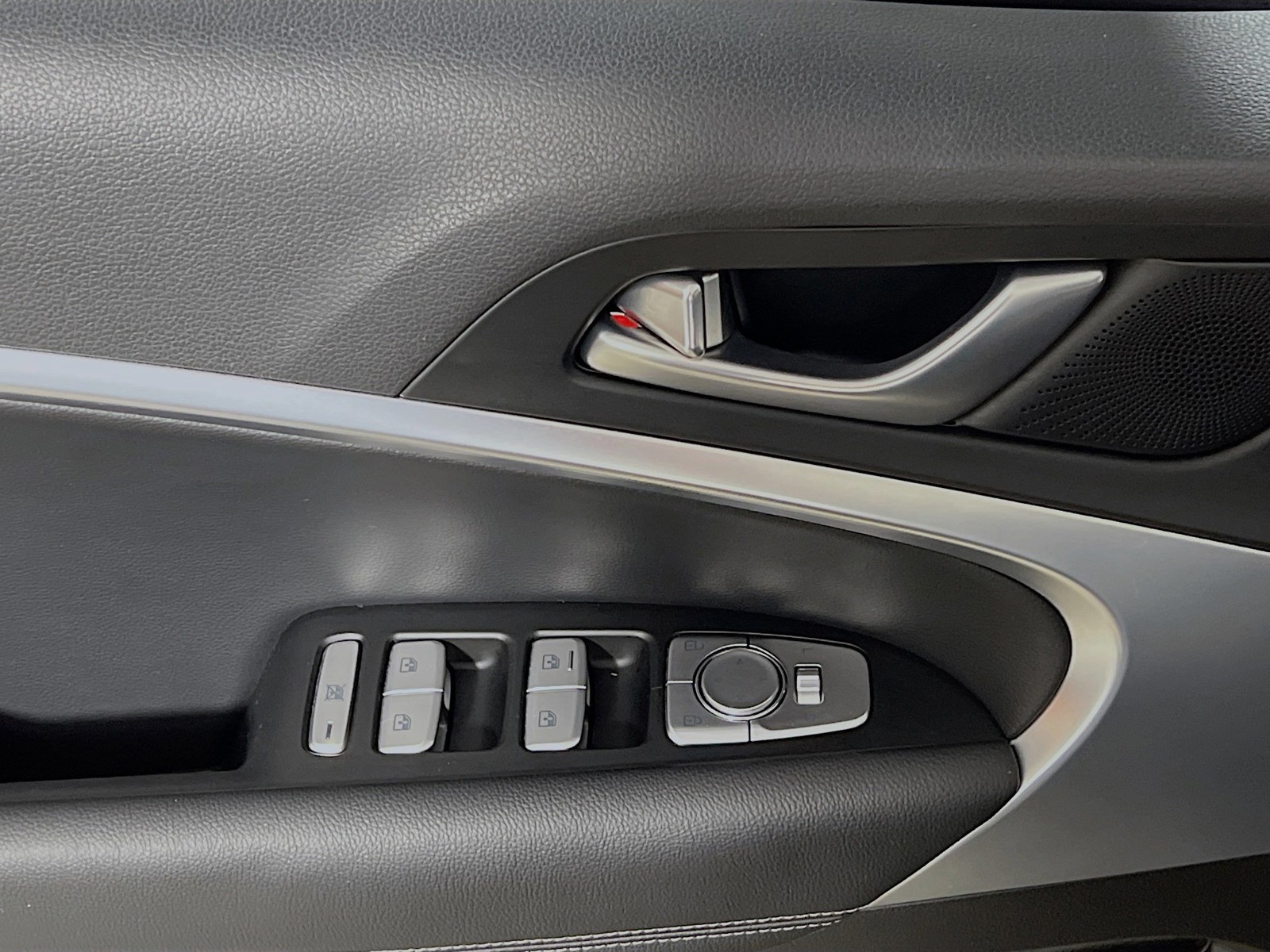2023 Genesis G70 - Photo 14