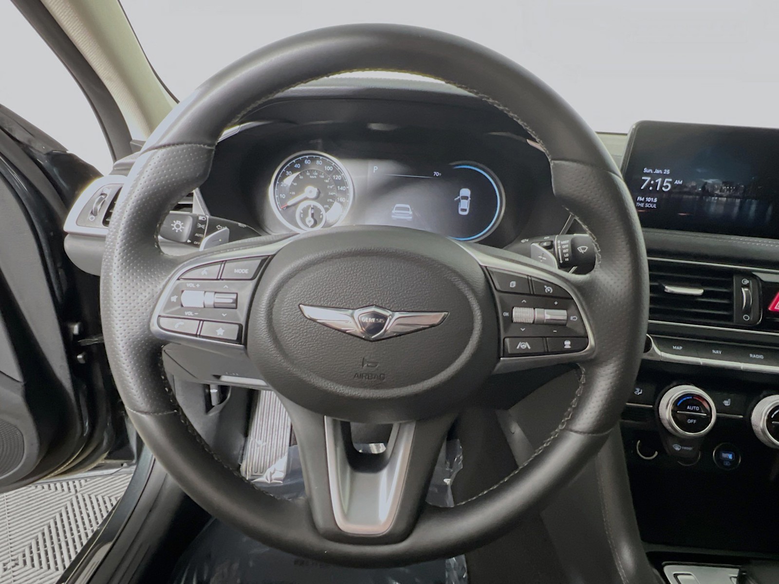 2023 Genesis G70 - Photo 15