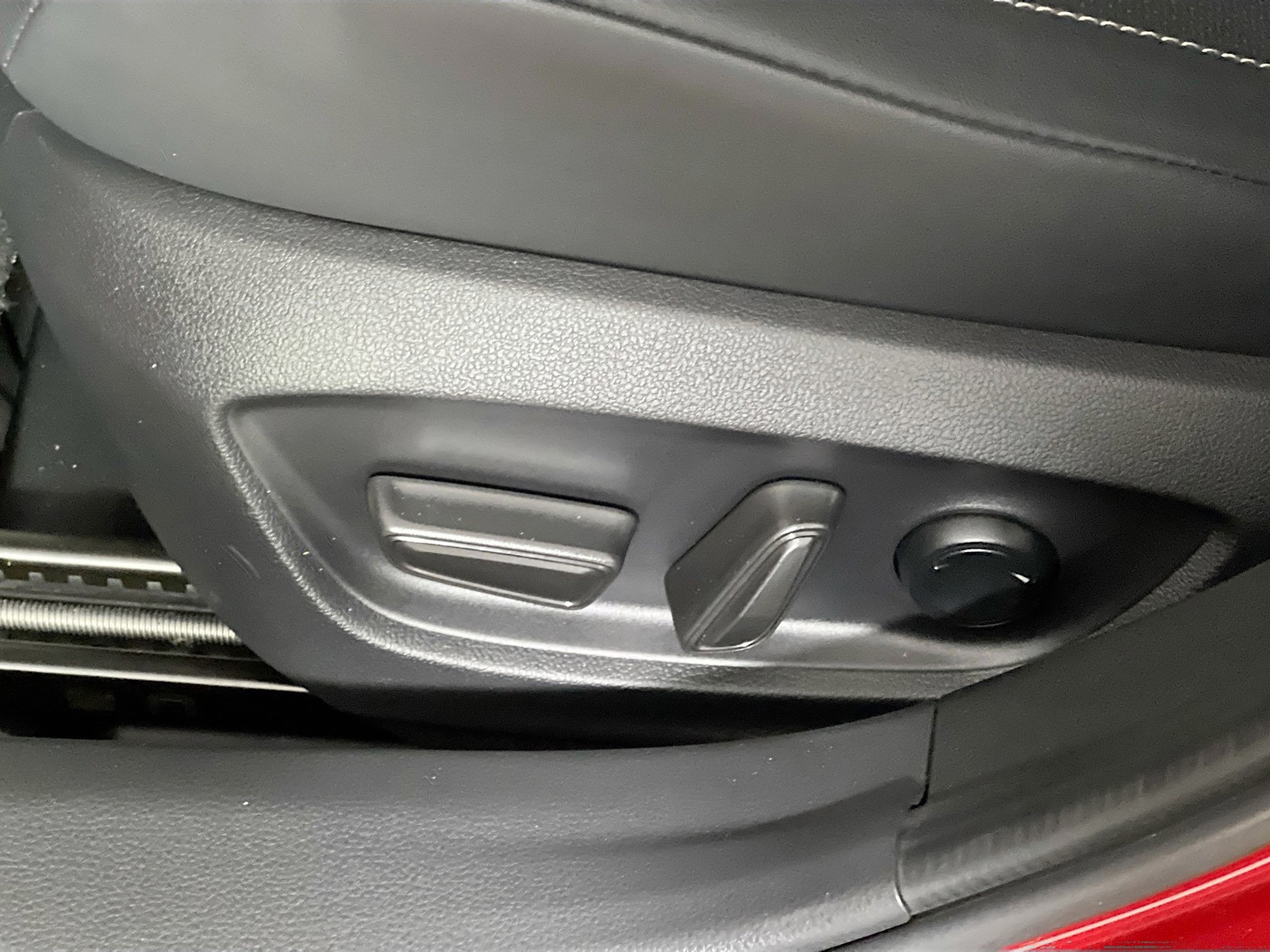 2023 Toyota Prius - Photo 13
