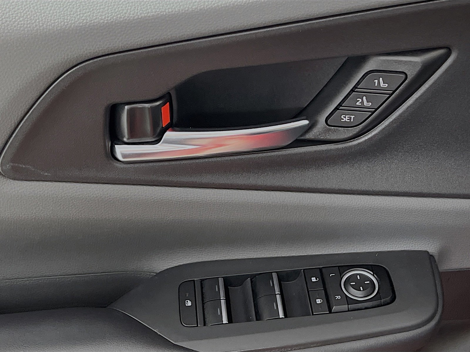 2023 Toyota Prius - Photo 14