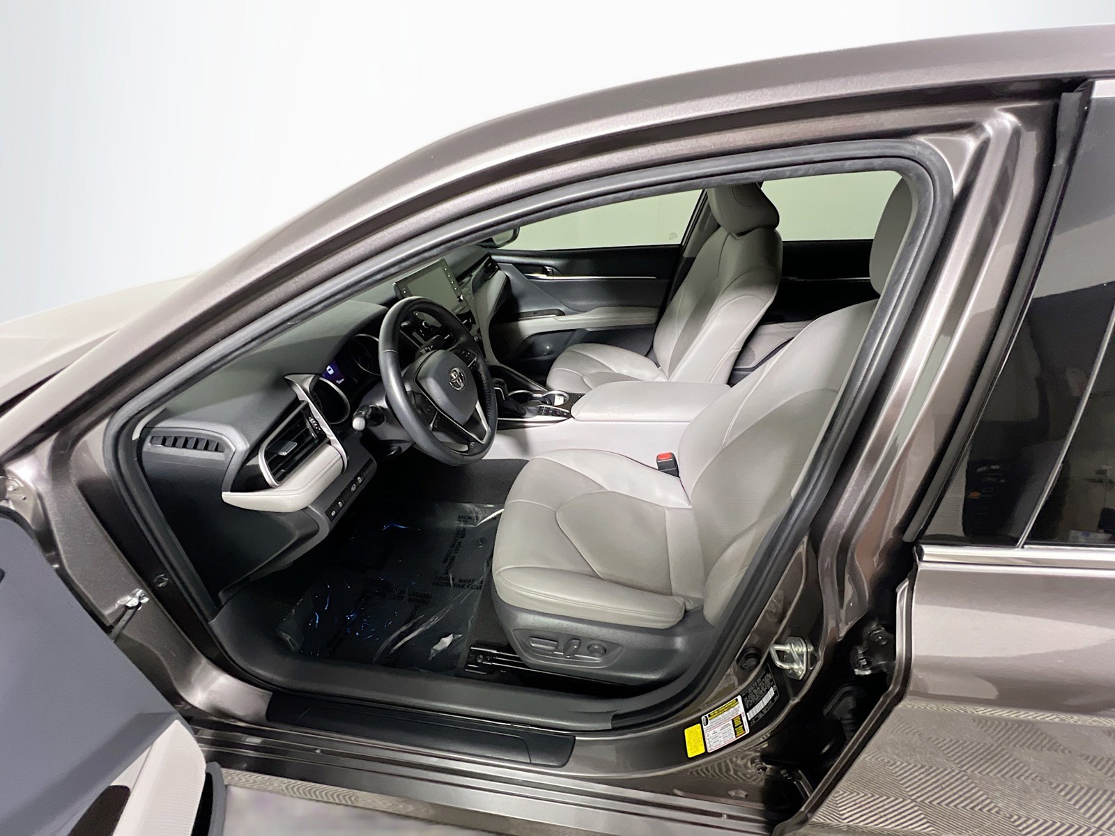 2021 Toyota Camry - Photo 12