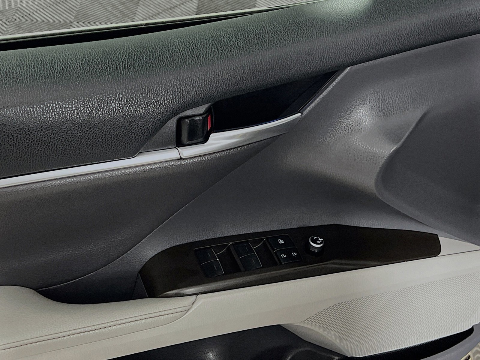 2021 Toyota Camry - Photo 14