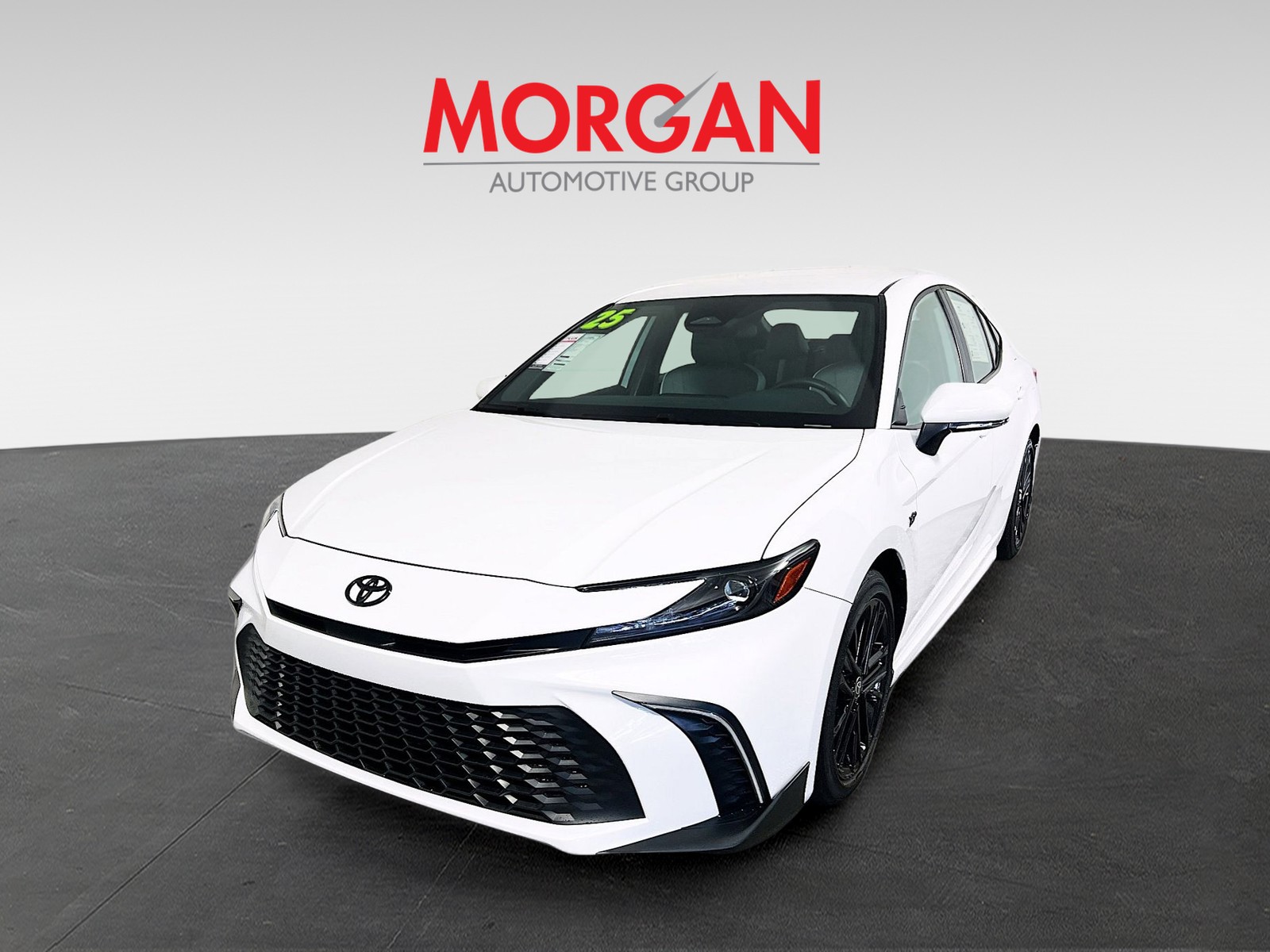 2025 Toyota Camry - Photo 2