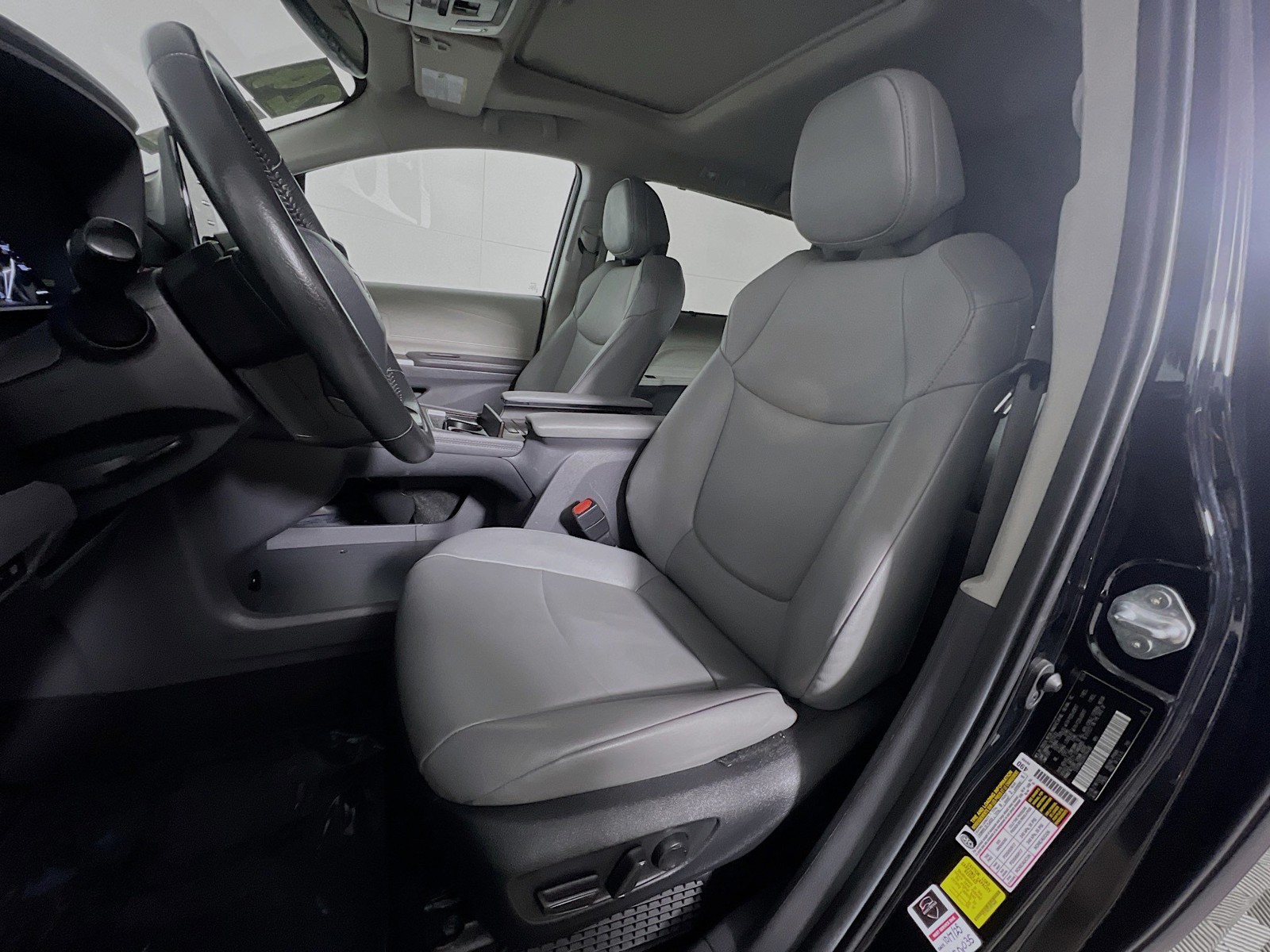 2024 Toyota Sienna - Photo 12